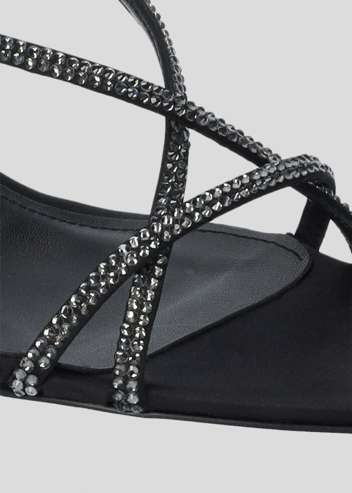 LOLA CRUZ 011 - Image 3